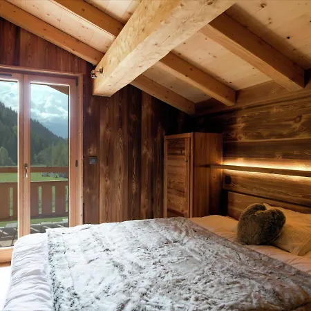 Chalet Spacious Chalet In With Sauna Chamonix